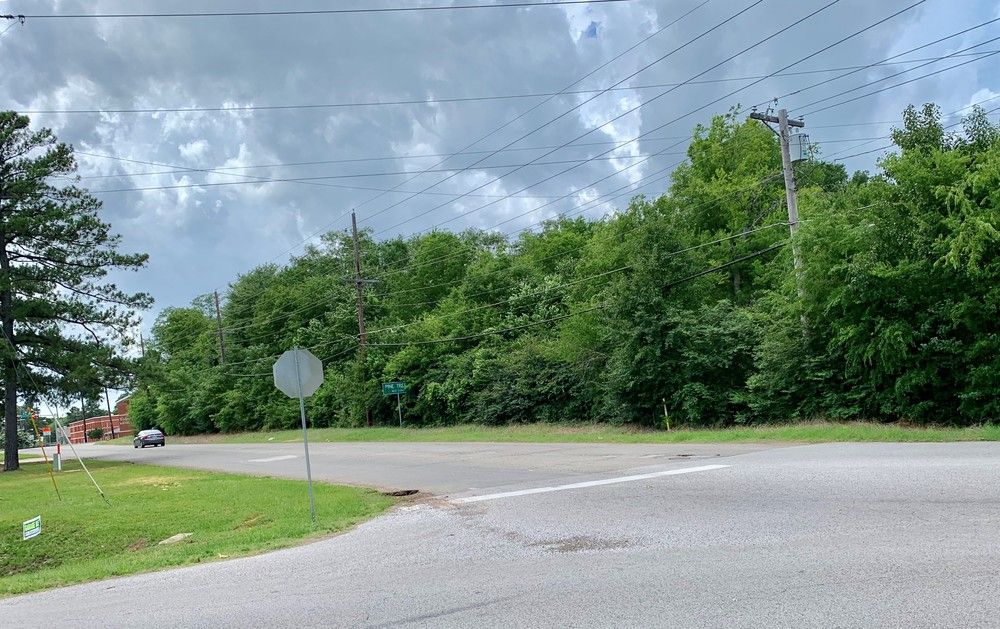 Tenneryville Rd and Pine Tree Rd: Tenneryville Rd and Pine Tree Rd, Longview, TX 75604